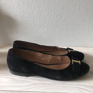 Ballerina  - Mockaskor från Ella of Sweden i fint skick. 