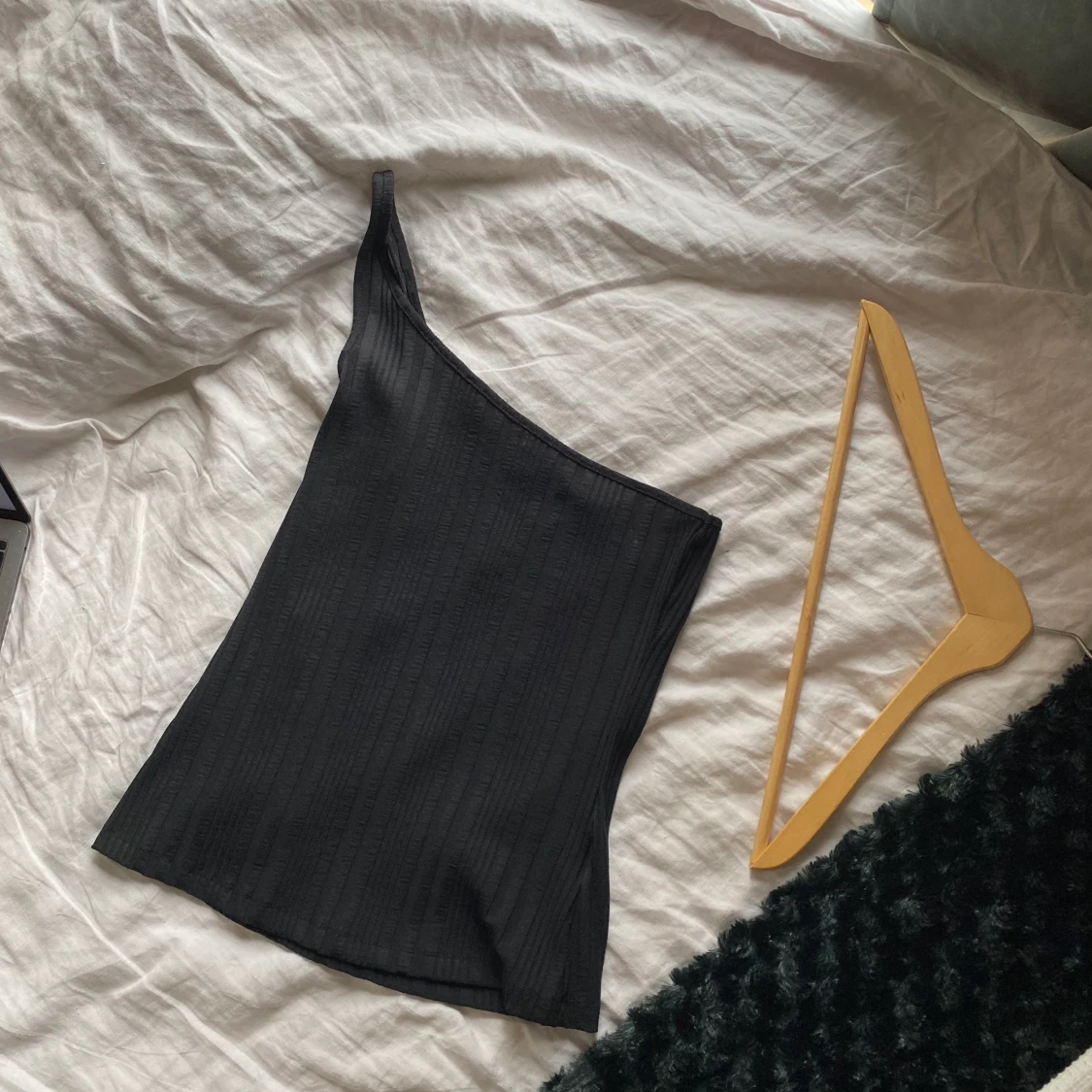 ONE SHOULDER TOPP - 90