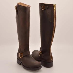 Jonnybulls - Använda ett fåtal gånger så den är i nyskick. Nypris:1200kr. Kan skickas men även hämtas upp. Pris kan sänkas vid snabb affär