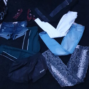 Byxor - Olika sorter byxor, xs/s/m, paketpris 100kr eller kom med bud