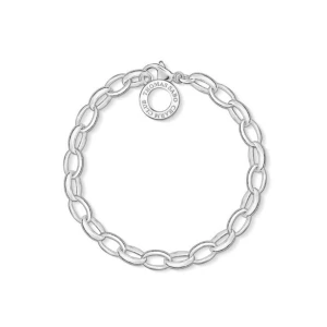 Armband - Armband från Thomas Sabo charm club. Armbandet är i sterling silver 925, alltså färgar det inte av sig eller tappar färg. Säljer även flertal berlocker till. Nypris: 699kr