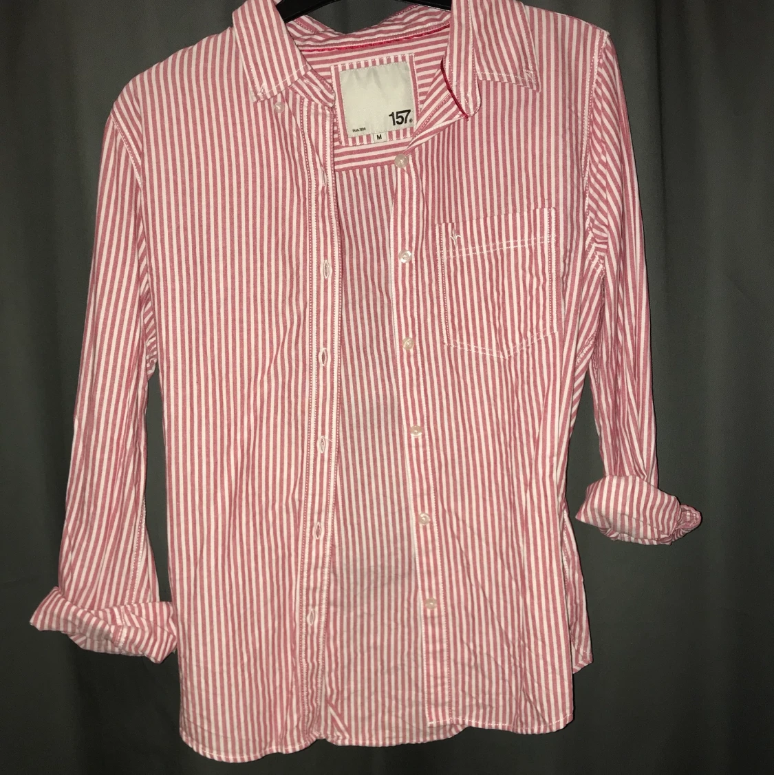 Röd/vit-randig skjorta - 90