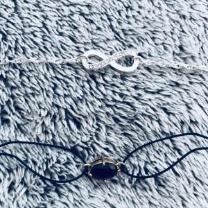  - Båda två tillsammans 220kr , en av 110kr