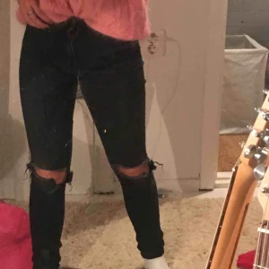 - Superfina och bekväma jeans från Crocker. Passar mig som är 160 cm. Köparen står för frakt💘💘