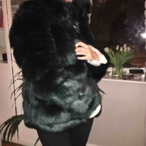  - PRIS ÄR DISKUTERBART!!! Nelly Fluffy Fur Jacket, aldrig använd. 