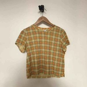  - yellow checkered t shirt!! so cute!!! 🌼✨💫
