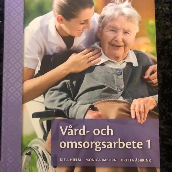 Vård och omsorgsarbete 1, som ny jag har använt den ca 2 veckor.    Finns i Norrköping. Accessoarer.