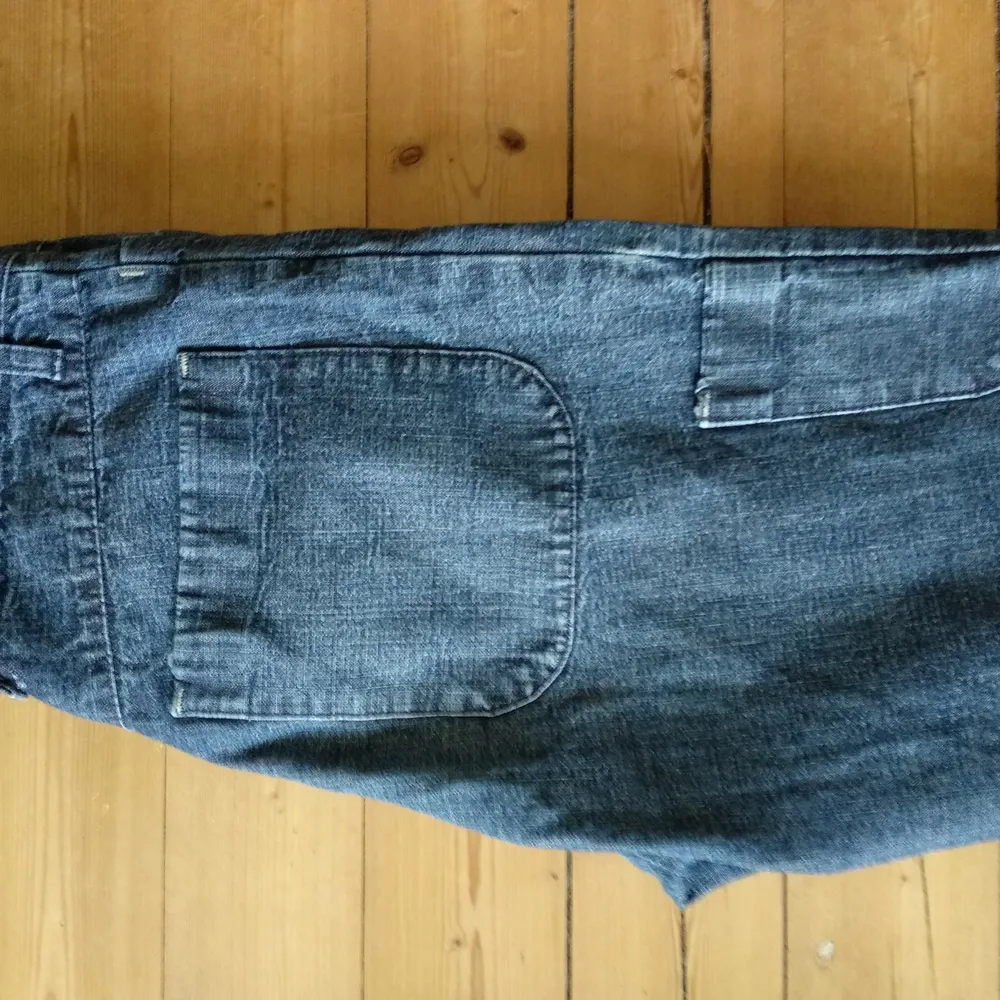 Super snygga jeans med stora raka ben o skate look.. Jeans & Byxor.