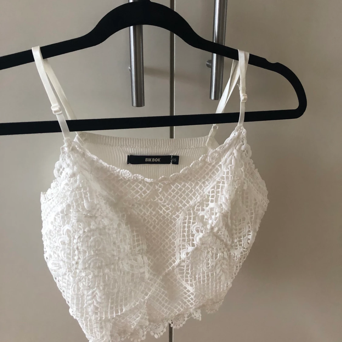 Vitt linne från Bikbok