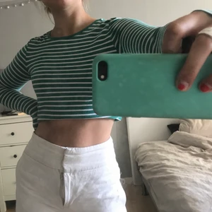 Randig tröja - Jättefin tröja!!! Klippt längst ner för att få den kortare men det är inget som direkt syns