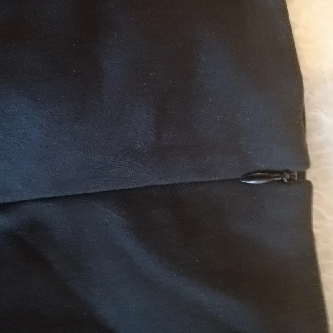 Svart kort kjol - 90