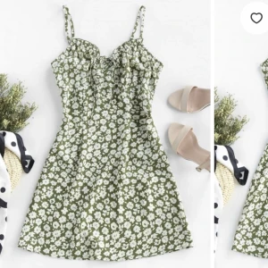 Grön klänning  - Somrig grön klänning. Säljer pga att den är för liten för mig, därav oanvänd. Storlek S men skulle säga att den passar bättre till en XS. Köparen står för frakt!🌺🌷😚