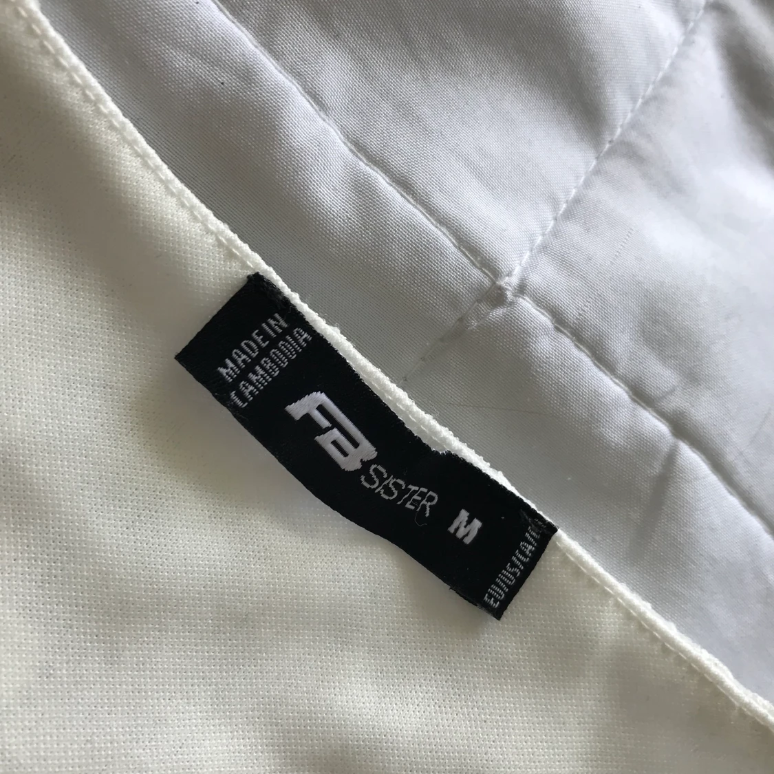 Tröja med spets - 91