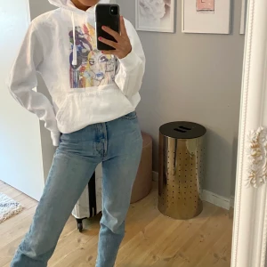 The Cool Elephant hoodie  - En hoodie från The Cool Elephant i god skick (förutom att trycket har gått bort lite i tvätt. Nypris: 599 🐘🤍 frakt är inkluderat!!!! 