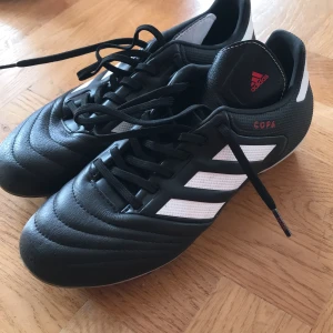 Fotbollsskor adidas - Adidas COPA 17.3 endast använda en gång. strl 39 1/3 