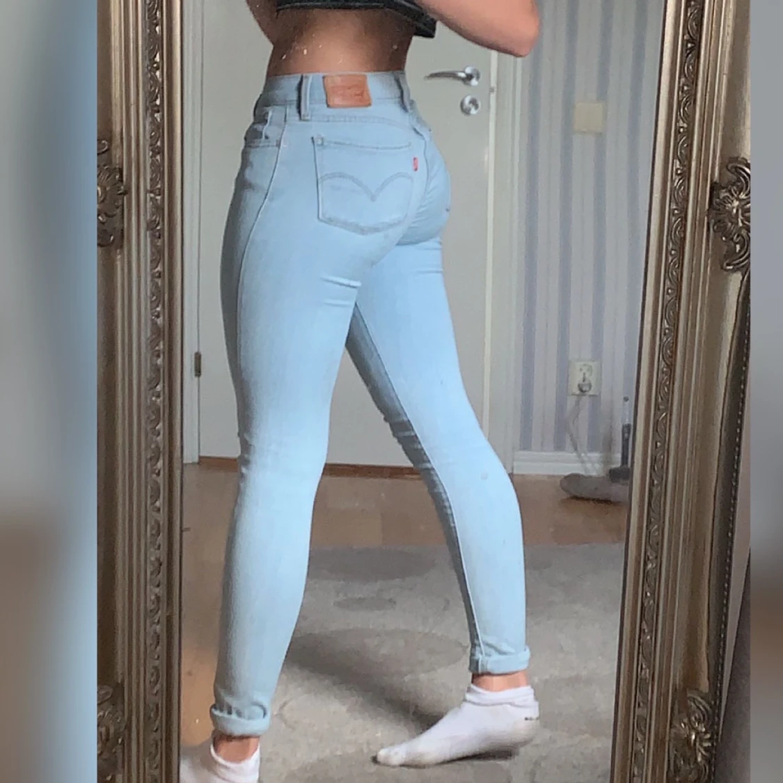 Ljusblå Levis jeans