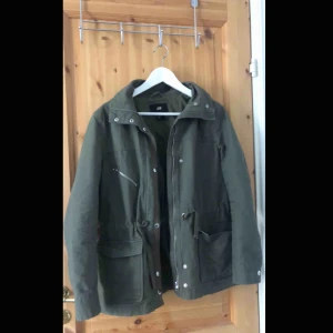  - Superfin jacka, dock liten i storleken! 