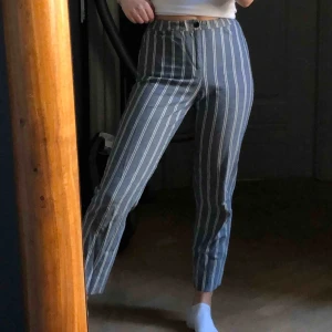  - Brallor från Brandy Melville, använder tyvärr aldrig längre då de är försmå för mig. Super sköna och snygga till våren/sommaren! Skulle uppskatta detta som en 34/36 i storlek. Möts upp i Stockholm annars 120kr med frakt🕺🏼😎👌🏼💕