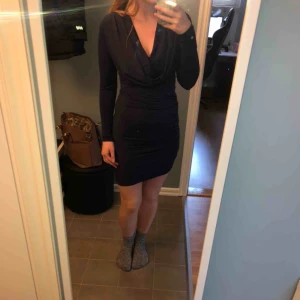  - Klänning från Nelly, storlek xs. Använd fåtal gånger.