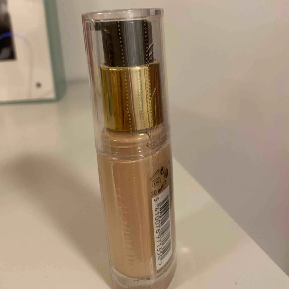 Oöppnad foundation - 91