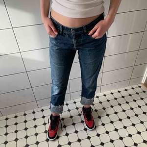 Stilrena Filippa K jeans som både är snygga uppvikta och nervikta. Frakt tillkommer!🧚🏻‍♀️🥰