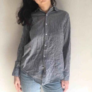  - Inte säker varifrån, men snygg skjorta