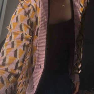  - Glittrigt roligt linne från Kappahl!! 