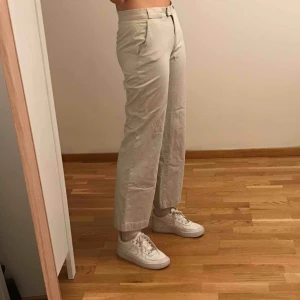  - Superfina kostymbyxor från boomerang! Tyvärr lite korta på mig som man ser :) jag är 173 cm🥰