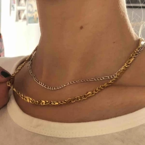  - Super fin guldfärgad kedja