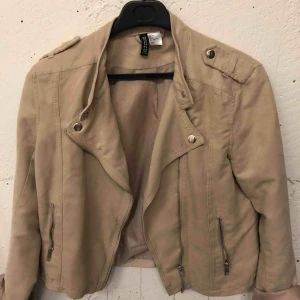  - Vårjacka i fint skick! 