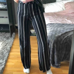  - randiga byxor från bik bok🥳