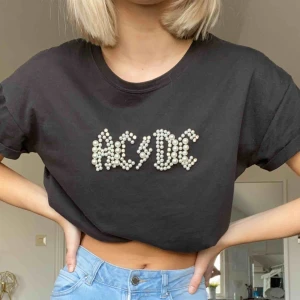  - Super söt T-shirt ! Du betalar frakten🥰