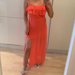 Klänning  - Sommarklänning från bikbok. Storlek XS & säljer för 50kr. Frakt tillkommer 🌸