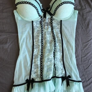 Nattlinne oanvänd  - Fint nattplagg i storlek 70B 