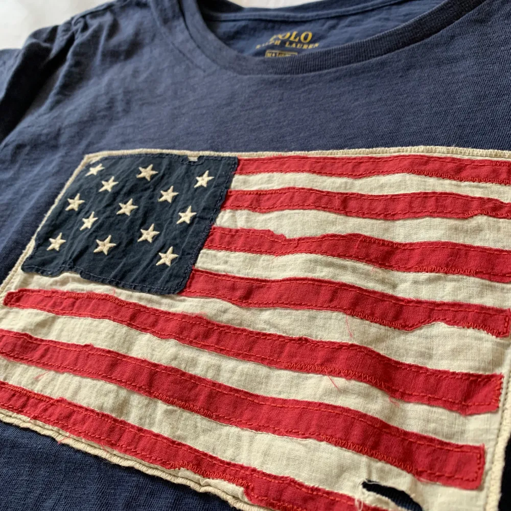 Ralph Lauren t-shirt i nyskick i storlek M. Köparen står för frakten! 🎈🧸. T-shirts.