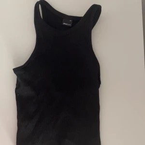 Gina linne - Säljer det populära Gina linnet! Iprincip aldrig använt, passar S också, buda! Frakt 45kr💞