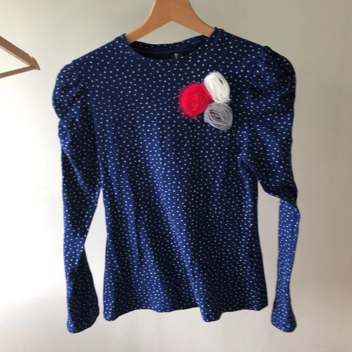 Superfin polkadottad tröja