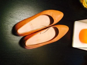  - Fina bruna skor! Använda en gång! 