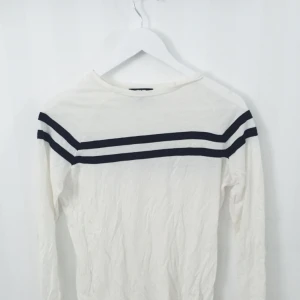  - tröja från bikbok, fint skick🌸