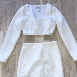  - Alla plagg är Strl S och är använda en gång