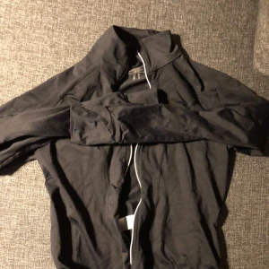  - Svart långärmad träningtröja från casall