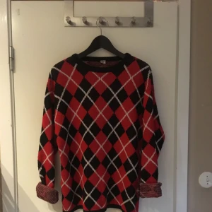  - Gosig varm tjocktröja köpt på second hand! Köparen står för frakten✨