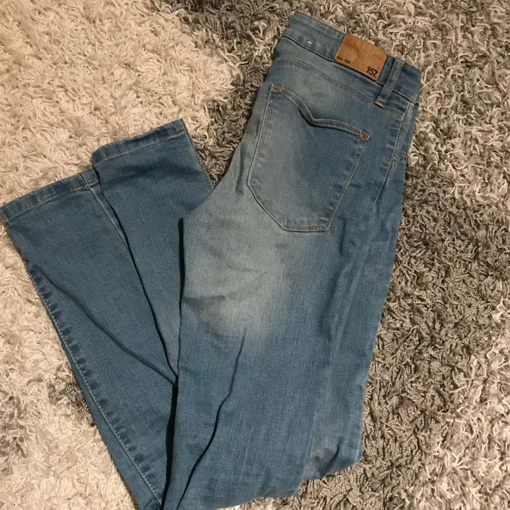 Jeans från Lager 157, storlek S, använda men ändå bra skick, frakt tillkommer.. Jeans & Byxor.