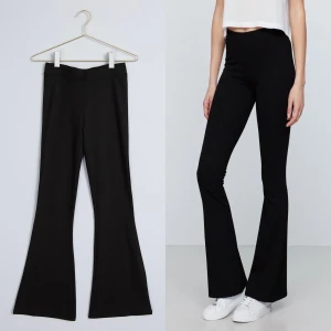 Utsvängda leggings  - Köpte fel storlek, dom helt oanvända! (Frakt kommer i tillägg)