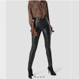  - byxor från nakd,endast provad. nypris 399kr