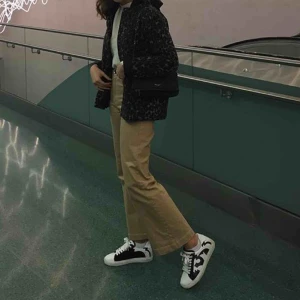  - Beiga byxor från Carin Wester. 