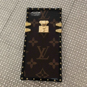  - ny skall för iphone 7,8  för 300kr inkfrakt oäkta