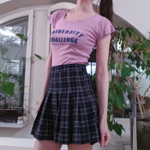  - Lila sporty t-shirt!  💜