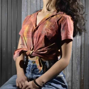  - Rödorange skjorta. Storlek: S 