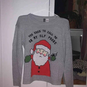  - Mysig jultröja, om ni bor i sthlm kan vi mötas i TC om ni är intresserade annars står kunden för frakten 